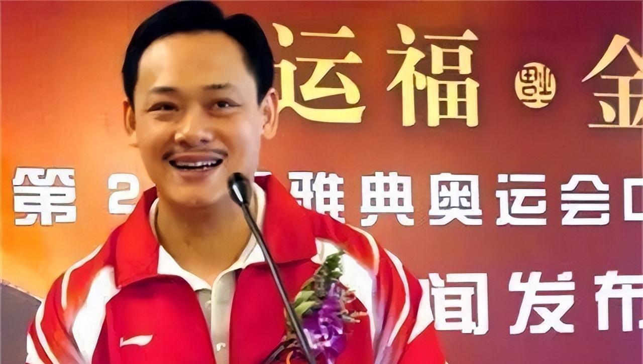 举重冠军下场_来个举重的冠军怎么说_举重冠军来自哪里